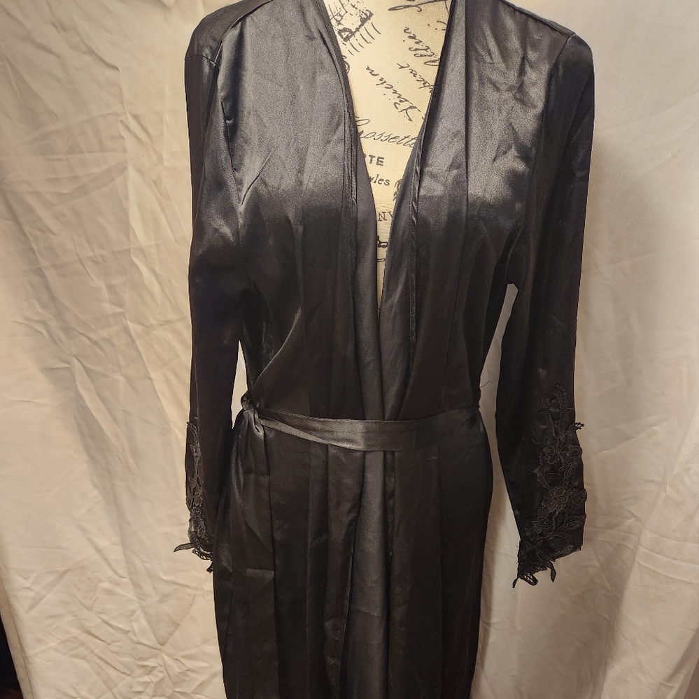 Flora by Flora Nikrooz Full Length L/XL Robe